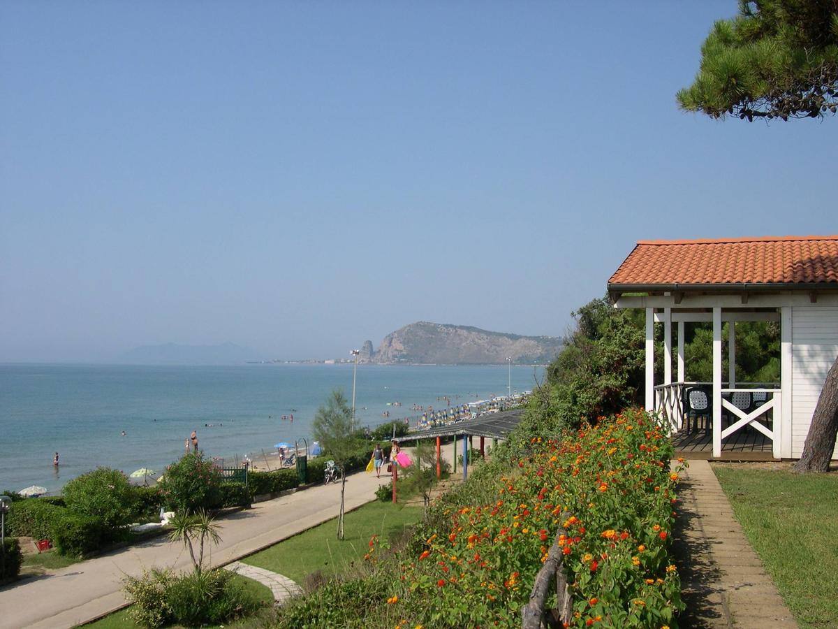 Settebello Village Lido Di Fondi Kültér fotó